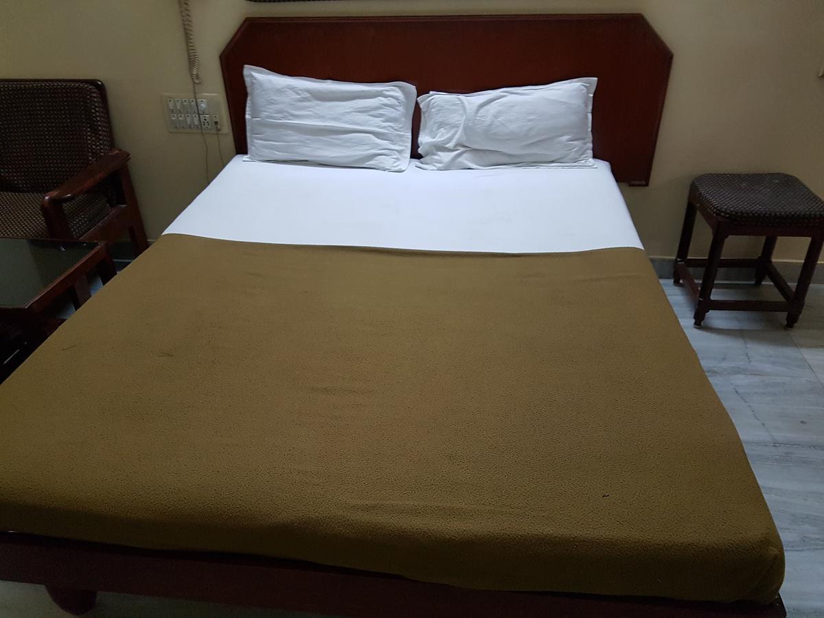 Sri Sai Residency Hotel Tirupati Exterior photo